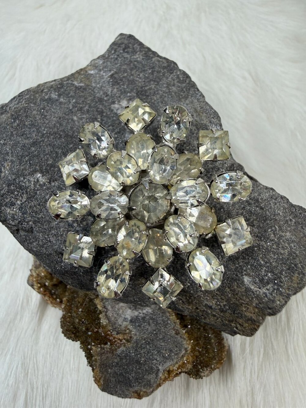 Vintage Silver Tone & Clear Rhinestone Brooch Starburst Snowflake 1.5" X 1.5"